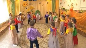 Песня "Рос на поле колосок, колосок" на осеннем утреннике