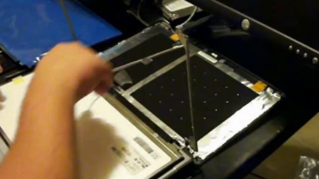 Laptop Screen Replacement / How To Replace Laptop Screen On An Acer Aspire 5534-1096 смотреть онлайн