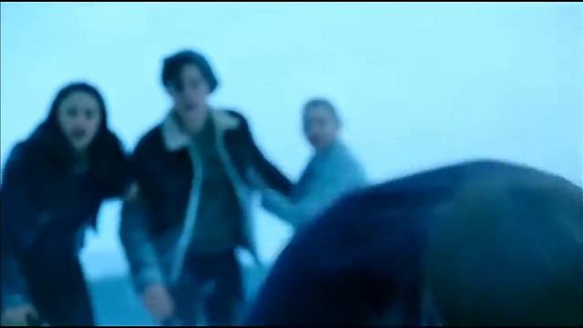 Жёстко упала под лёд смотреть онлайн