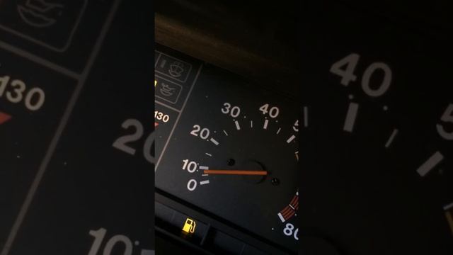 Прыгает тахометр ваз 09 в чем причина?