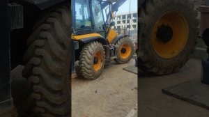 Техническое Обслуживание 250 м/ч Экскаватора погрузчика MST 544S и кривое решение конструкторов