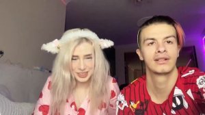 СВЕТА СОЛЛАР ПОКАЗАЛА НА СТРИМЕ СИСЬКИ ИВАНУ ЗОЛО