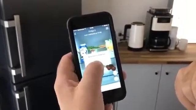 FridgeCam - модуль вебкамер, который фиксирует наличие продуктов в холодильнике