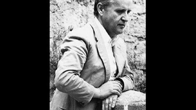 Nino Rota plays theme from "Amarcord" смотреть онлайн