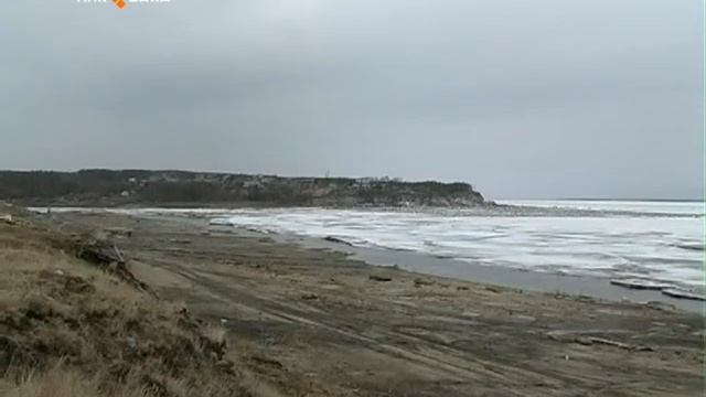 У села Кальвица Кобяйского района затор льда разрушился смотреть онлайн