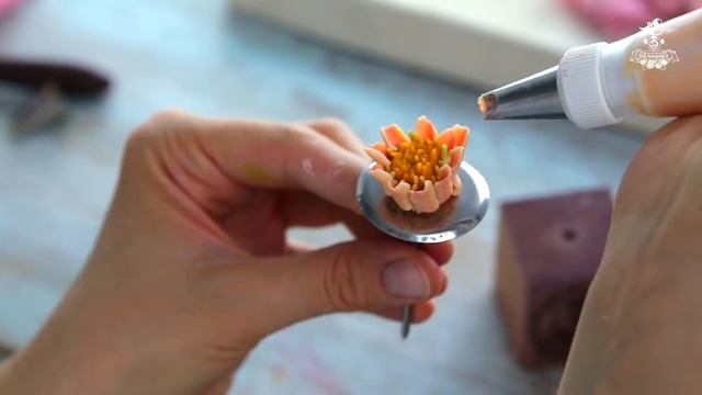 Хризантема из фасолевой пасты bean paste