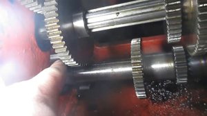 Розборка коробки передач НГФ-110Ш3 - Виймаємо первічний вал