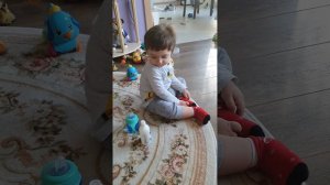 Агу, аг-гу... малыш болтает, кто понял?