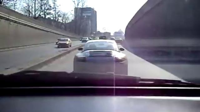 Kia Sorento vs Porshe Carerra 4S смотреть онлайн