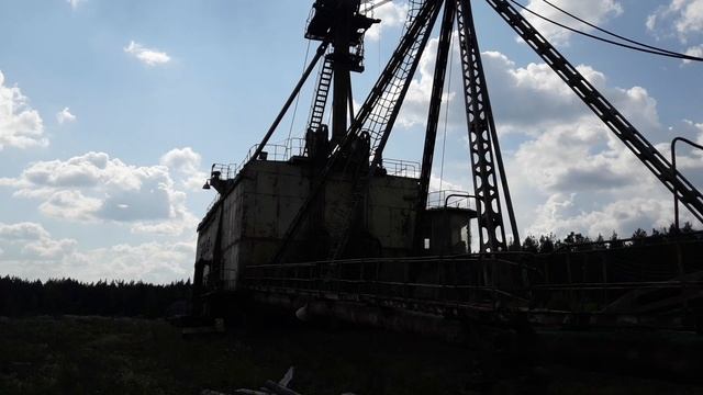 Шагающий экскаватор ЭШ-10/70. смотреть онлайн