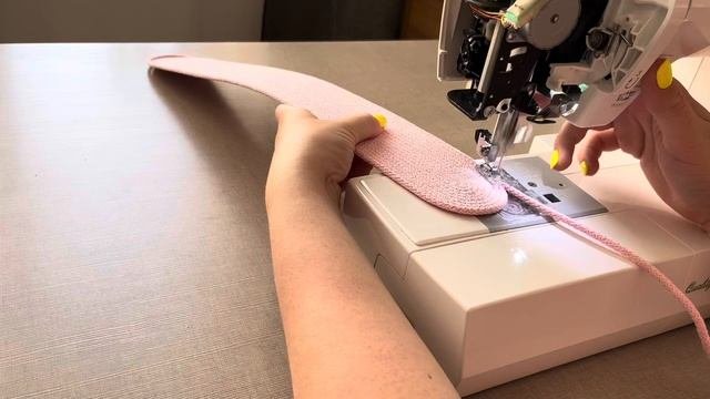 МК сумка кросс-боди из шнура с клапаном розовая на магнитной застежке Сумка из шнура