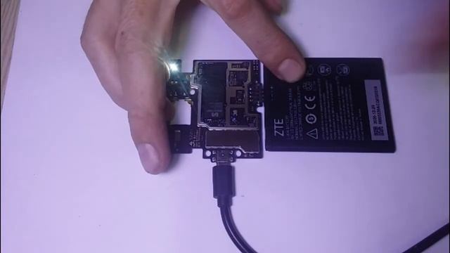 ZTE Blade L210 Не заряжается. Ремонт. No charge solution смотреть онлайн