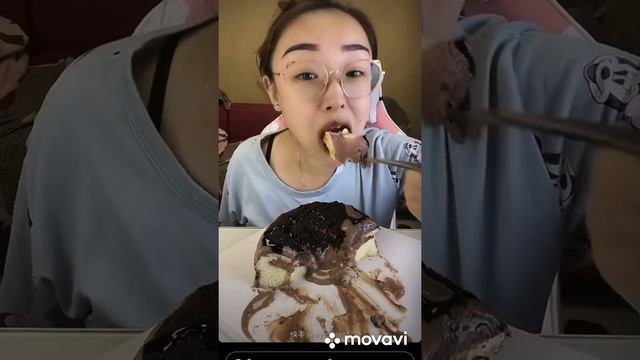 #asmr #торт #шоколадныйторт #тортик #eat #eating #muk #yummi #girleating #korean #china #muk