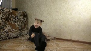 НЕ МОИМИ НОГАМИ ЧЕЛЛЕНДЖ БОЛЬШИЕ НОГИ ПРОТИВ МАЛЕНЬКИХ