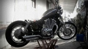 Suzuki VS 800 Intruder Bobber
