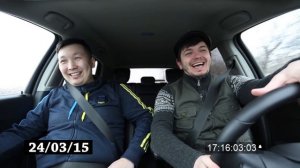 Таксист Русик. Че там у нас по радио...