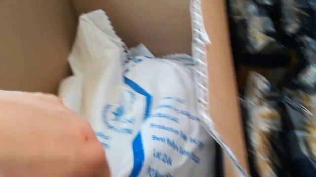 БЕСПЛАТНЫЕ ПРОДУКТЫ В УКРАИНЕ. ГУМАНИТАРНАЯ ПОМОЩЬ ООН WFP. ОБЗОР ГУМАНИТАРКИ ООН - ЧТО ВНУТРИ? смотреть онлайн