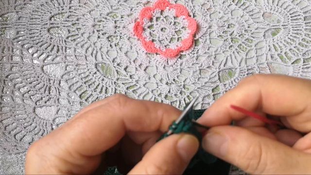 Лайфхак! Закрытие эластичным способом петель края лицевой глади с помощью иглы.(вязание спицами)