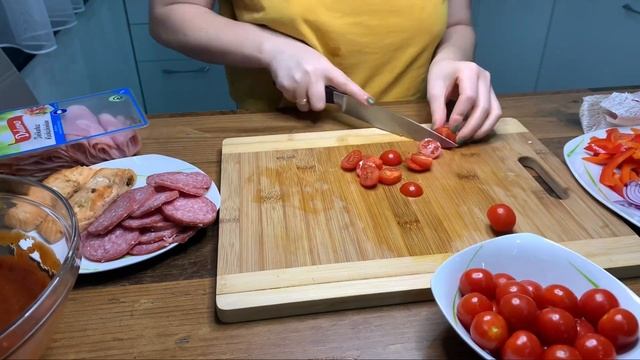 Самая вкусная ПИЦЦА! - идеальное тесто - вкусные начинки и соусы - Готовим с Миланой - рецепты