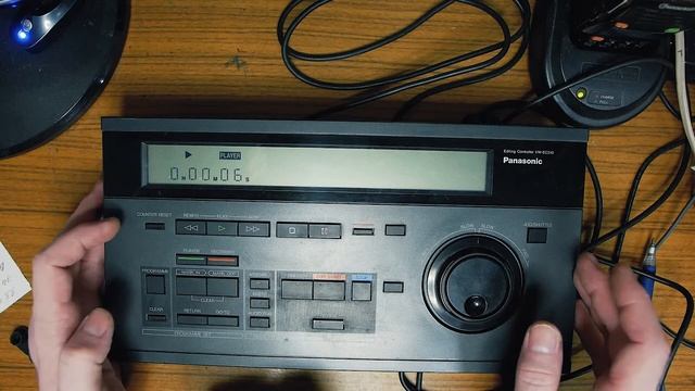 Ретрообзор S-VHS-C видеокамеры Panasonic NV S7EG