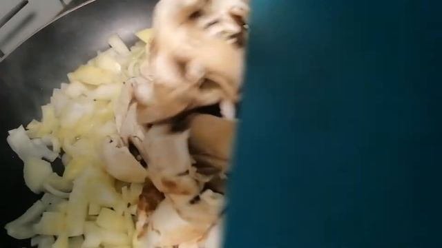 Вкуснейшая пшеничная каша с грибами #каша #полезнаякаша #пшеничнаякрупа  #кашасгрибами #recipesfast
