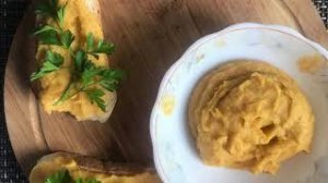 Вкусный гороховый паштет с овощами.