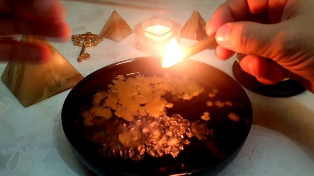 ИНТЕРЕСНЫЕ СОБЫТИЯ В ВАШЕЙ ЖИЗНИ. Гадание на воске. смотреть онлайн