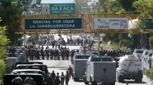 ¡EL PUEBLO UNIDO JAMÁS SERÁ VENCIDO!