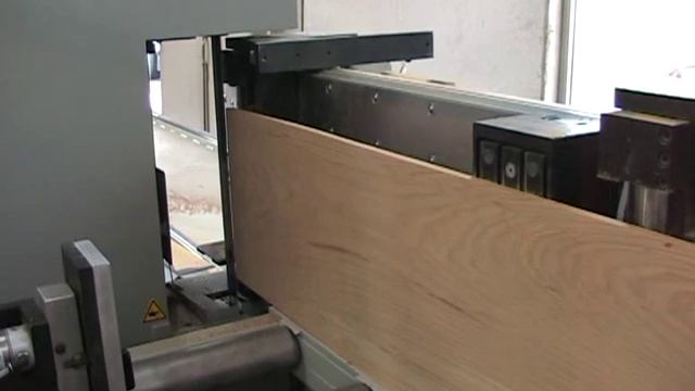 Ленточнопильный станок MZ для вырезки широких ламелей из массива доски от САПЕМИНВЕСТ смотреть онлайн