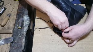 Показываю Простой способ Как заменить Сломанный бегунок на Сапогах Своими руками!