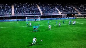 FIFA 12: Amazing 40 yard Free Kick Goal