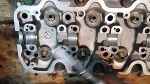 Как нарезать резьбу в головке блока цилиндров.