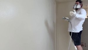 Безвоздушная покраска стен лепнины , Graco Mark 5