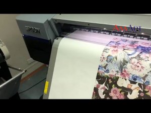 EPSON SureColor SC F9300 печать 90 квадратов в час