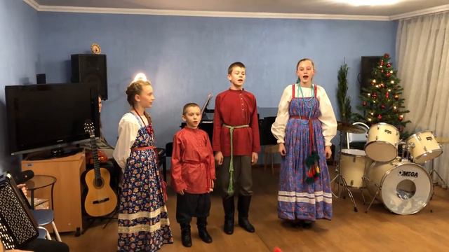 «Коса аварди» мордовская песня в исполнении семейного ансамбля