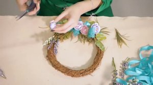 КАК СДЕЛАТЬ ЦВЕТОЧНЫЙ ВЕСЕННИЙ ВЕНОК НА ДВЕРЬ