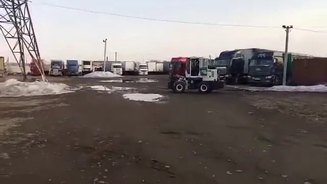 china forklift operating in russia with air conditioner #factory #workshop #mini #forklifts смотреть онлайн