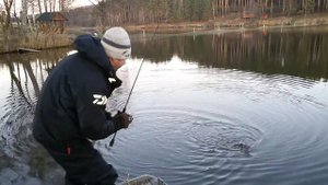 Ловля форели на бомбарду на озере Михайлина.