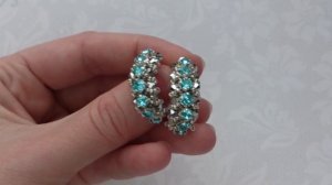 Бирюзовые серьги-гвоздики из бисера, серьги полукольца с кристаллами