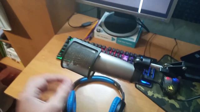 ?Бюджетное игровое место! Рабочий стол школьника!? смотреть онлайн