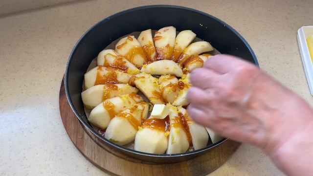 Знаменитый французский десерт Тарт Татен с грушами! Угощайтесь!