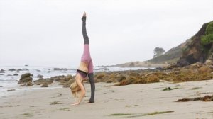 @GypsetGoddess Beach Yoga