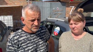 Юрий и Елена привезли в Ресторанчик гуманитарную помощь для наших парней ✊