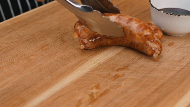 КАК ПРИГОТОВИТЬ ФИРМЕННЫЕ ОСТРЫЕ КУРИНЫЕ КОЛБАСКИ | КУЛИНАРНАЯ ЛАВКА «СHESTER» смотреть онлайн