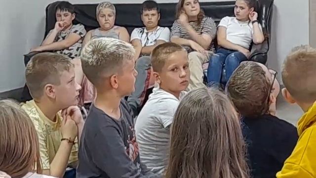 Беседа героев 4 Дома с сотрудником ГАИ Советского района г. Минска | Лагерь "Волна" 3 смена 2023 г.