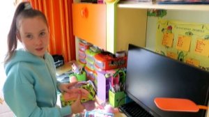 Расхламление канцелярии, школьных полок и стола Уборка на школьной полке Бэк ту скул / Ульяна СИНЕМ