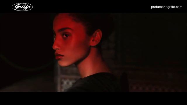 Esprimi la tua bellezza con Rouge Rouge by Shiseido смотреть онлайн