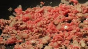 Фарш с картошкой на сковороде