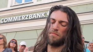 Трогательная музыка Эстаса Тонне