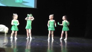 растёт на болоте зелёная трава